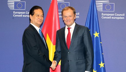 Ngày 2/12 tại Brussels, Thủ tướng Nguyễn Tấn Dũng gặp Chủ tịch Hội đồng châu Âu Donald Tusk.